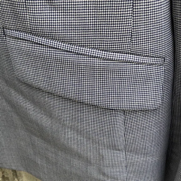 Brooks Brothers - Picture 15 of 16